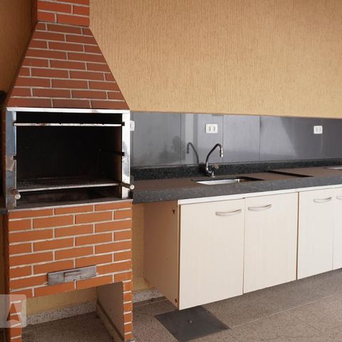 Casa à venda com 379m², 5 quartos e 3 vagas Casa à venda com 379m², 5 quartos e 3 vagasDetalhe Churrasqueira