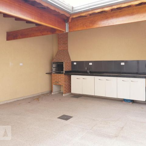 Casa à venda com 379m², 5 quartos e 3 vagas Casa à venda com 379m², 5 quartos e 3 vagasÁrea Comum - Churrasqueira