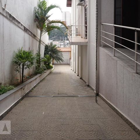 Casa à venda com 379m², 5 quartos e 3 vagas Casa à venda com 379m², 5 quartos e 3 vagasGaragem