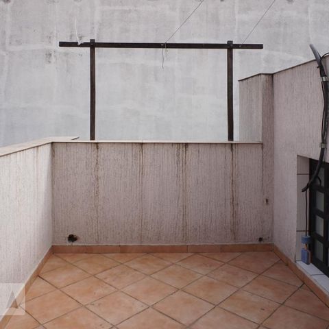 Casa à venda com 379m², 5 quartos e 3 vagas Casa à venda com 379m², 5 quartos e 3 vagasÁrea Comum