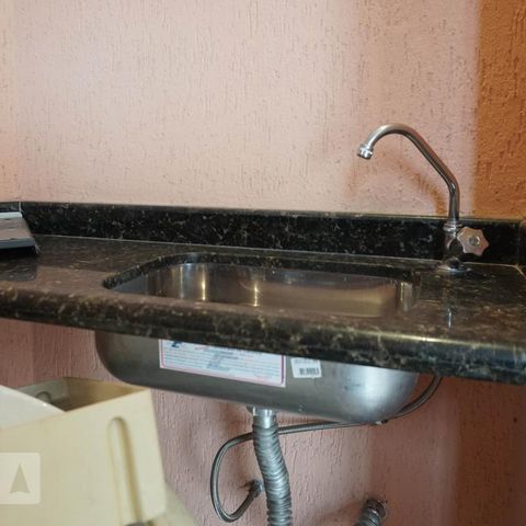 Casa à venda com 379m², 5 quartos e 3 vagas Casa à venda com 379m², 5 quartos e 3 vagasPia Salão de Festas