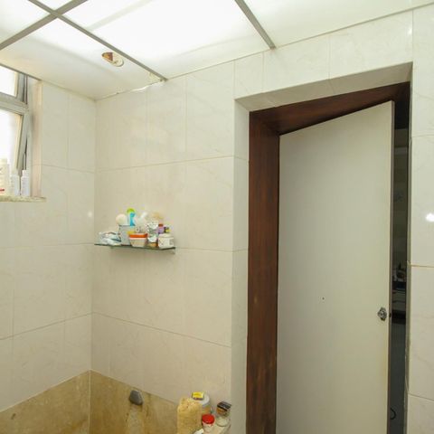Apartamento à venda com 320m², 3 quartos e 3 vagasBanheiro- Suite