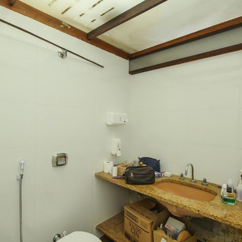 Apartamento à venda com 320m², 3 quartos e 3 vagasBanheiro Social 