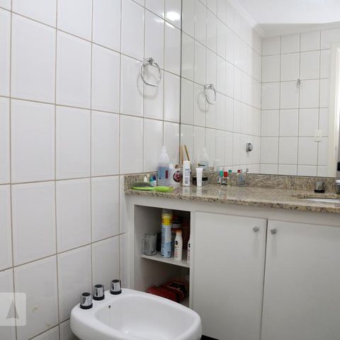 Apartamento para alugar com 256m², 4 quartos e 5 vagasBanheiro da Suíte 1
