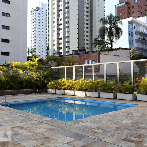 Apartamento para alugar com 256m², 4 quartos e 5 vagasÁrea comum - Piscina