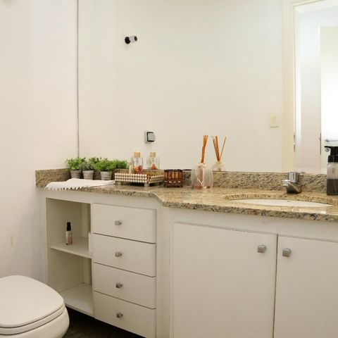 Apartamento para alugar com 256m², 4 quartos e 5 vagasLavabo