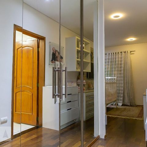 Casa à venda com 369m², 5 quartos e 4 vagasSuíte 1
