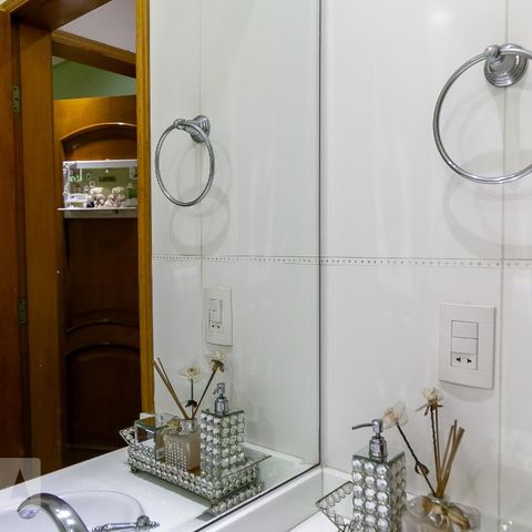 Casa à venda com 369m², 5 quartos e 4 vagasBanheiro 