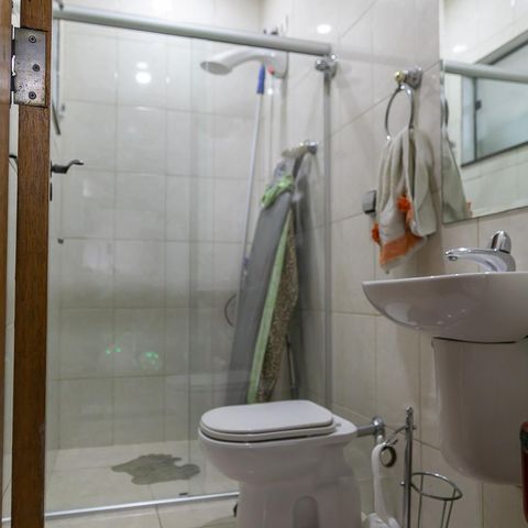 Casa à venda com 369m², 5 quartos e 4 vagasBanheiro lavanderia