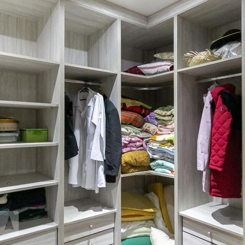 Casa à venda com 369m², 5 quartos e 4 vagasCloset Suíte 2