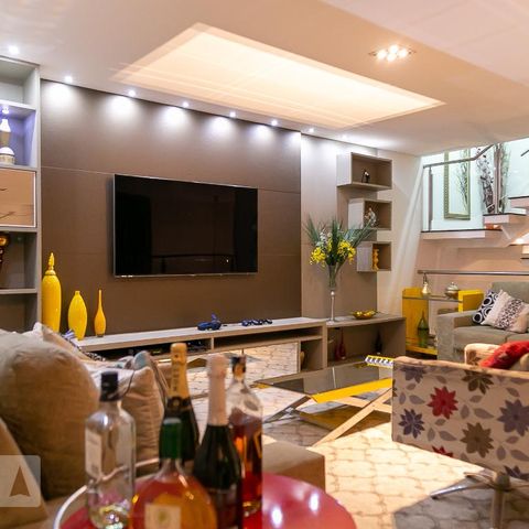 Casa à venda com 369m², 5 quartos e 4 vagasSala tv