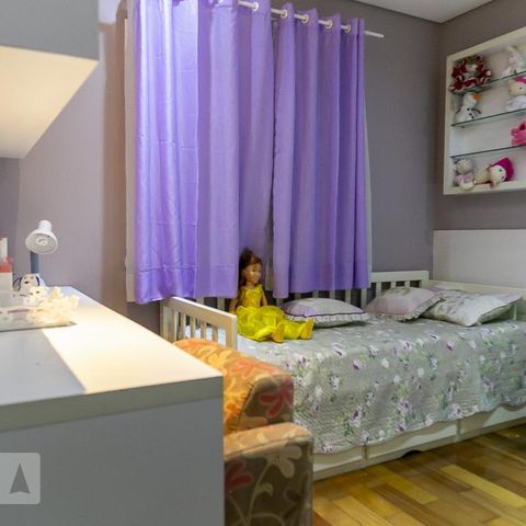 Casa à venda com 369m², 5 quartos e 4 vagasQuarto 2