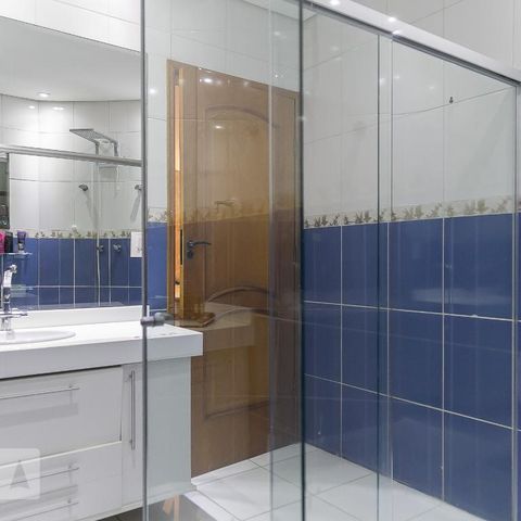 Casa à venda com 369m², 5 quartos e 4 vagasBanheiro suíte 2
