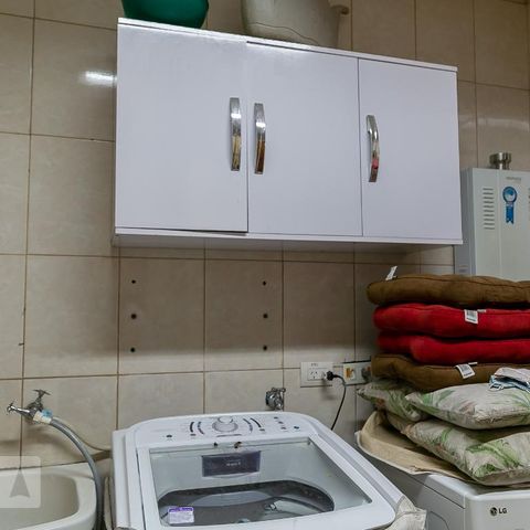 Casa à venda com 369m², 5 quartos e 4 vagasLavanderia