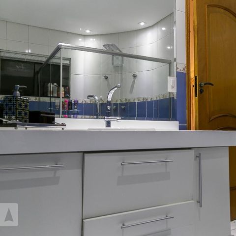 Casa à venda com 369m², 5 quartos e 4 vagasBanheiro suíte 2
