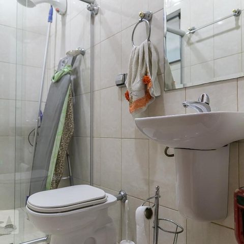 Casa à venda com 369m², 5 quartos e 4 vagasBanheiro lavanderia