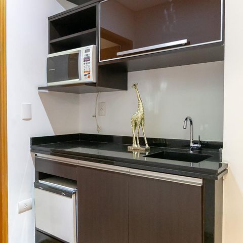 Casa à venda com 369m², 5 quartos e 4 vagasApoio suíte 2