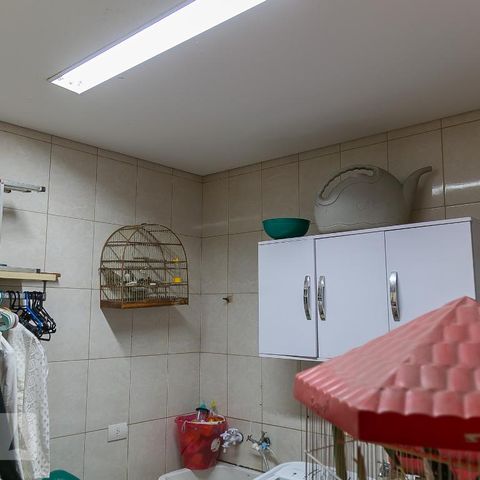 Casa à venda com 369m², 5 quartos e 4 vagasLavanderia