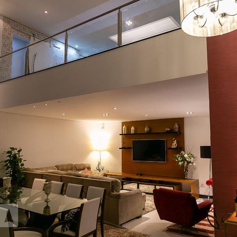 Casa à venda com 369m², 5 quartos e 4 vagasSala