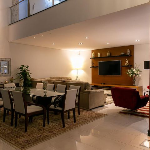 Casa à venda com 369m², 5 quartos e 4 vagasSala