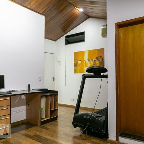 Casa à venda com 369m², 5 quartos e 4 vagasSuíte 3