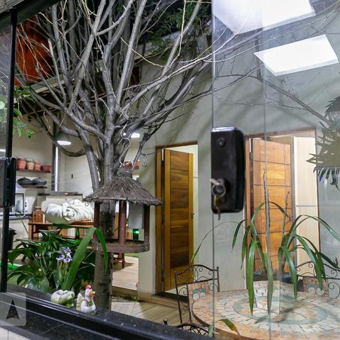 Casa à venda com 369m², 5 quartos e 4 vagasVista cozinha