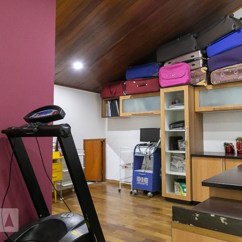 Casa à venda com 369m², 5 quartos e 4 vagasSuíte 3