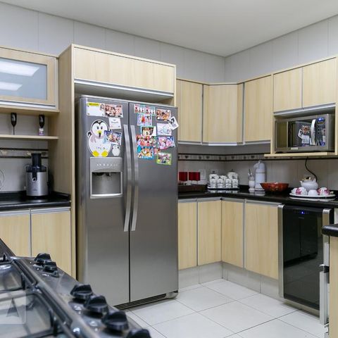 Casa à venda com 369m², 5 quartos e 4 vagasCozinha