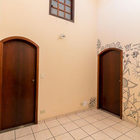 Casa para alugar com 385m², 3 quartos e 5 vagasAntessala - quartos