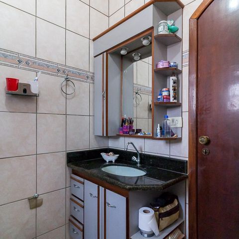 Casa para alugar com 385m², 3 quartos e 5 vagasBanheiro social