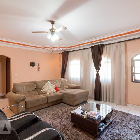 Casa para alugar com 385m², 3 quartos e 5 vagasSala