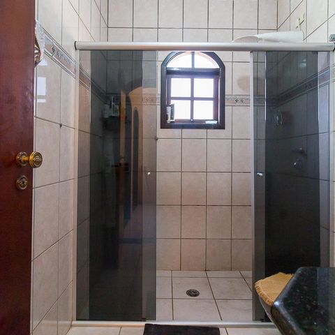 Casa para alugar com 385m², 3 quartos e 5 vagasBanheiro social