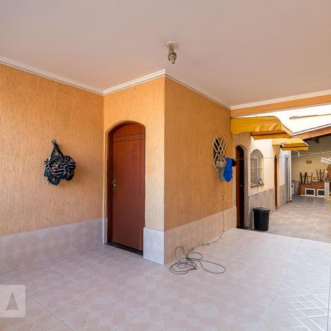 Casa para alugar com 385m², 3 quartos e 5 vagasTerraço - entrada da casa