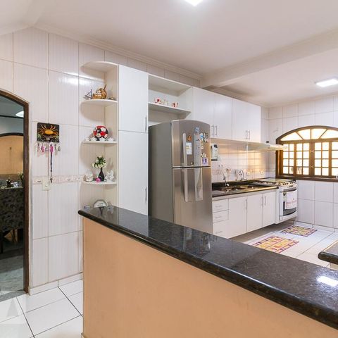 Casa para alugar com 385m², 3 quartos e 5 vagasCozinha