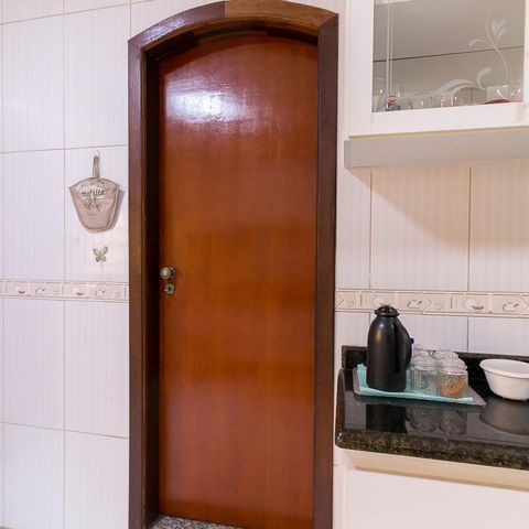 Casa para alugar com 385m², 3 quartos e 5 vagasCozinha - despensa