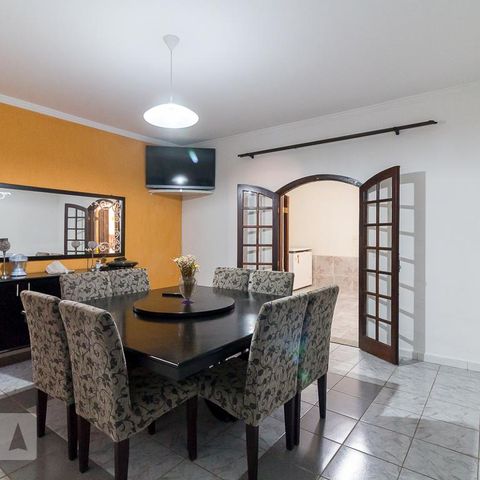 Casa para alugar com 385m², 3 quartos e 5 vagasCopa