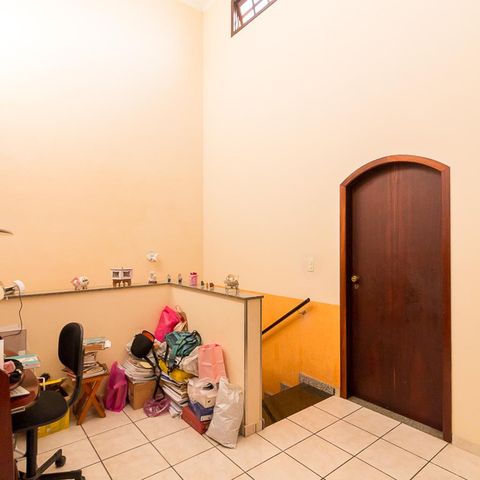 Casa para alugar com 385m², 3 quartos e 5 vagasAntessala - quartos