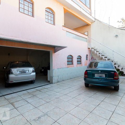 Casa para alugar com 385m², 3 quartos e 5 vagasGaragem e quintal