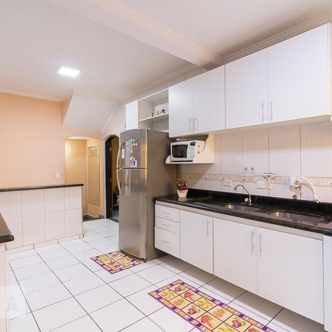 Casa para alugar com 385m², 3 quartos e 5 vagasCozinha