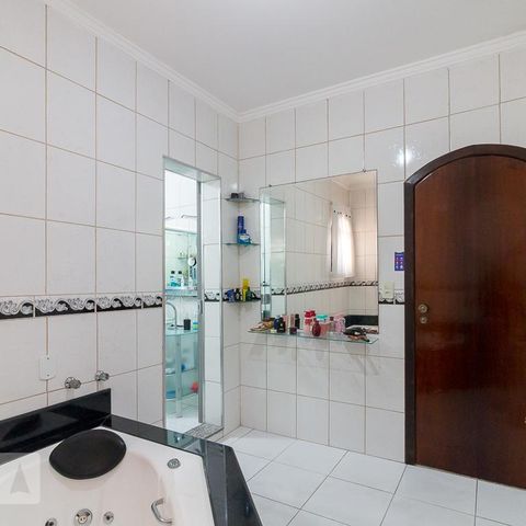 Casa para alugar com 385m², 3 quartos e 5 vagasBanheiro quarto 3 suíte