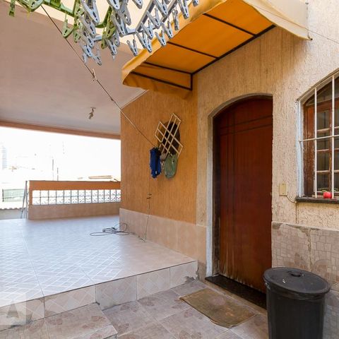 Casa para alugar com 385m², 3 quartos e 5 vagasCorredor lateral externo