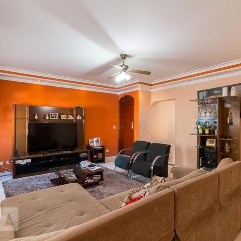 Casa para alugar com 385m², 3 quartos e 5 vagasSala