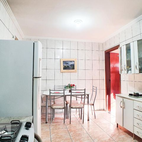 Casa à venda com 120m², 6 quartos e 2 vagasCozinha