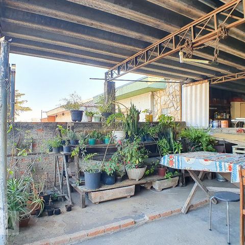 Casa à venda com 120m², 6 quartos e 2 vagasVaranda