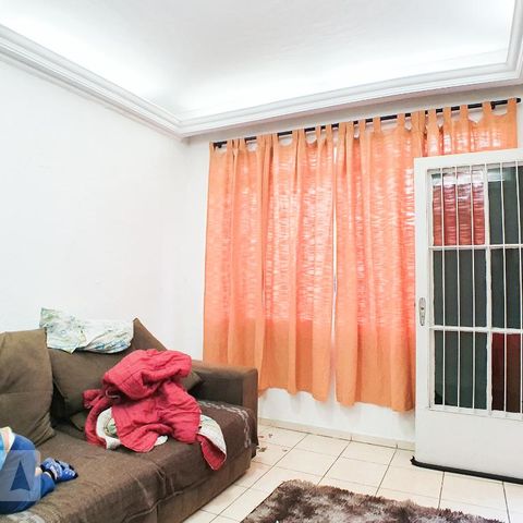 Casa à venda com 120m², 6 quartos e 2 vagasSala Casa 2