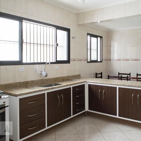Casa à venda com 115m², 2 quartos e 2 vagasCOZINHA