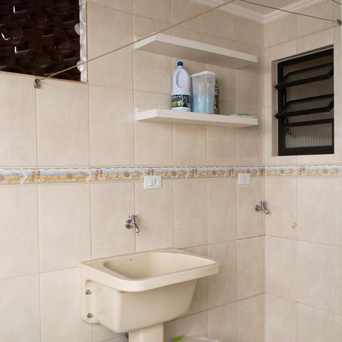 Casa à venda com 115m², 2 quartos e 2 vagasQUINTAL FUNDOS