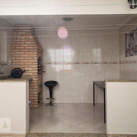 Casa à venda com 115m², 2 quartos e 2 vagasQUINTAL FUNDOS