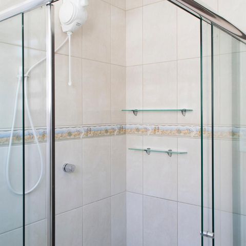 Casa à venda com 115m², 2 quartos e 2 vagasBANHEIRO