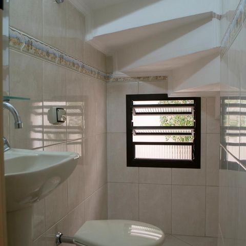 Casa à venda com 115m², 2 quartos e 2 vagasLAVABO